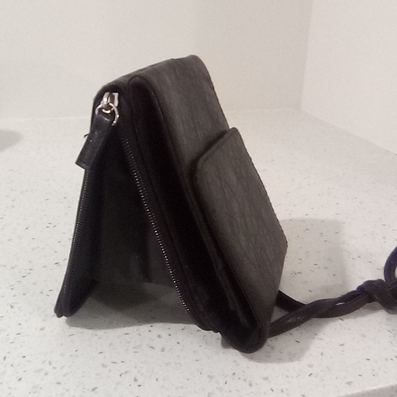 Faux Leather Cross Body Wallet Pebbled Look - Picture 9 of 16